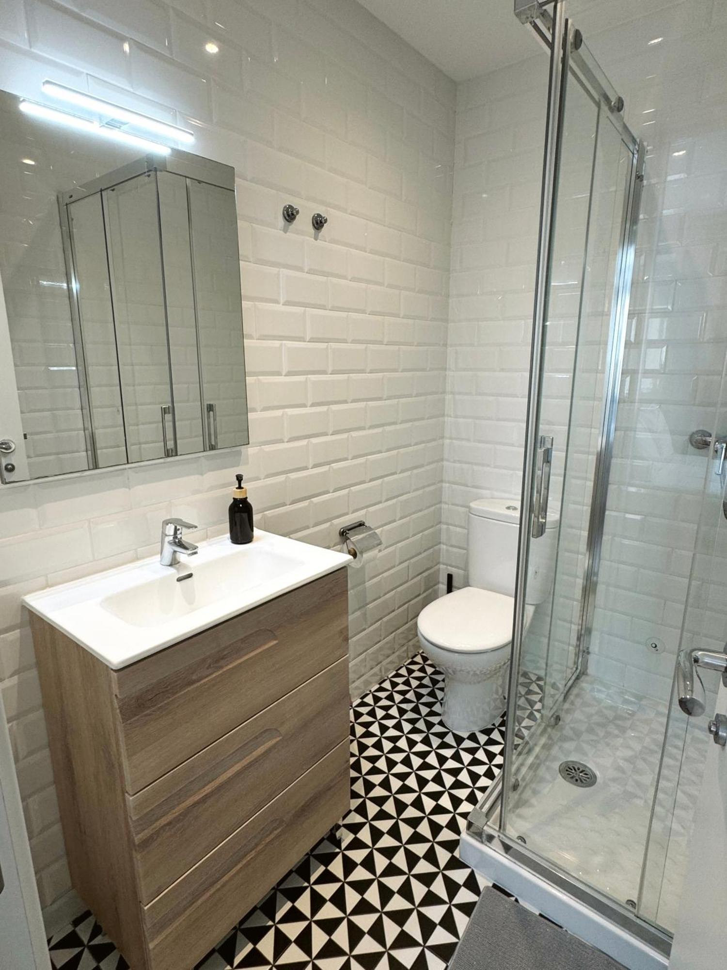 Central Penthouse Double Room Ensuite - Grand Central House 直布罗陀 外观 照片